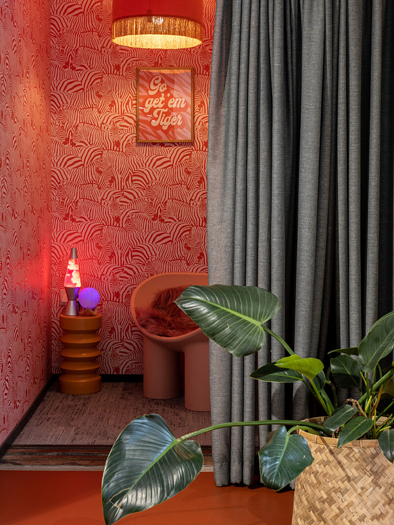 Secret meeting room with lava lamp at Runway East London Bridge